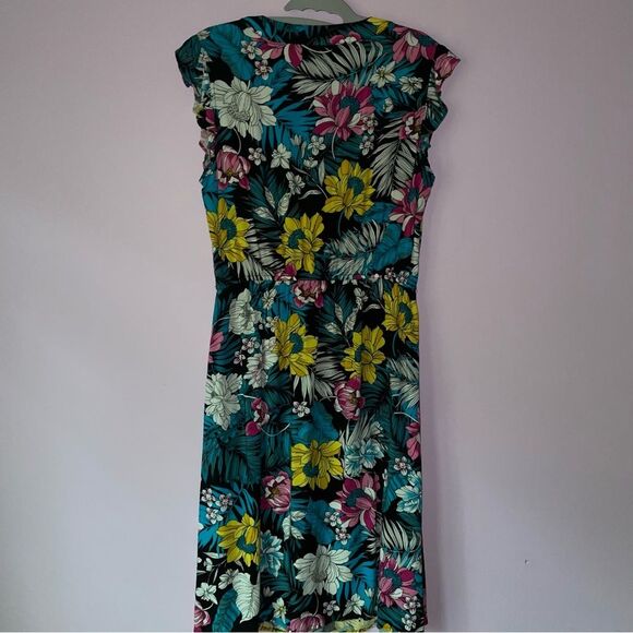 Ana Size 8 Midi Dress Black w Colorful Tropical Floral Print Ruffle Casual - Picture 6 of 9